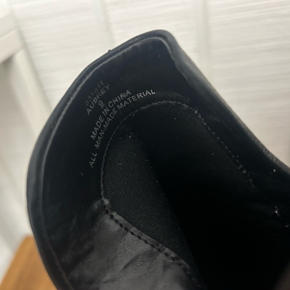 Michael Shannon Womens Black Booties - Picture 3 of 7